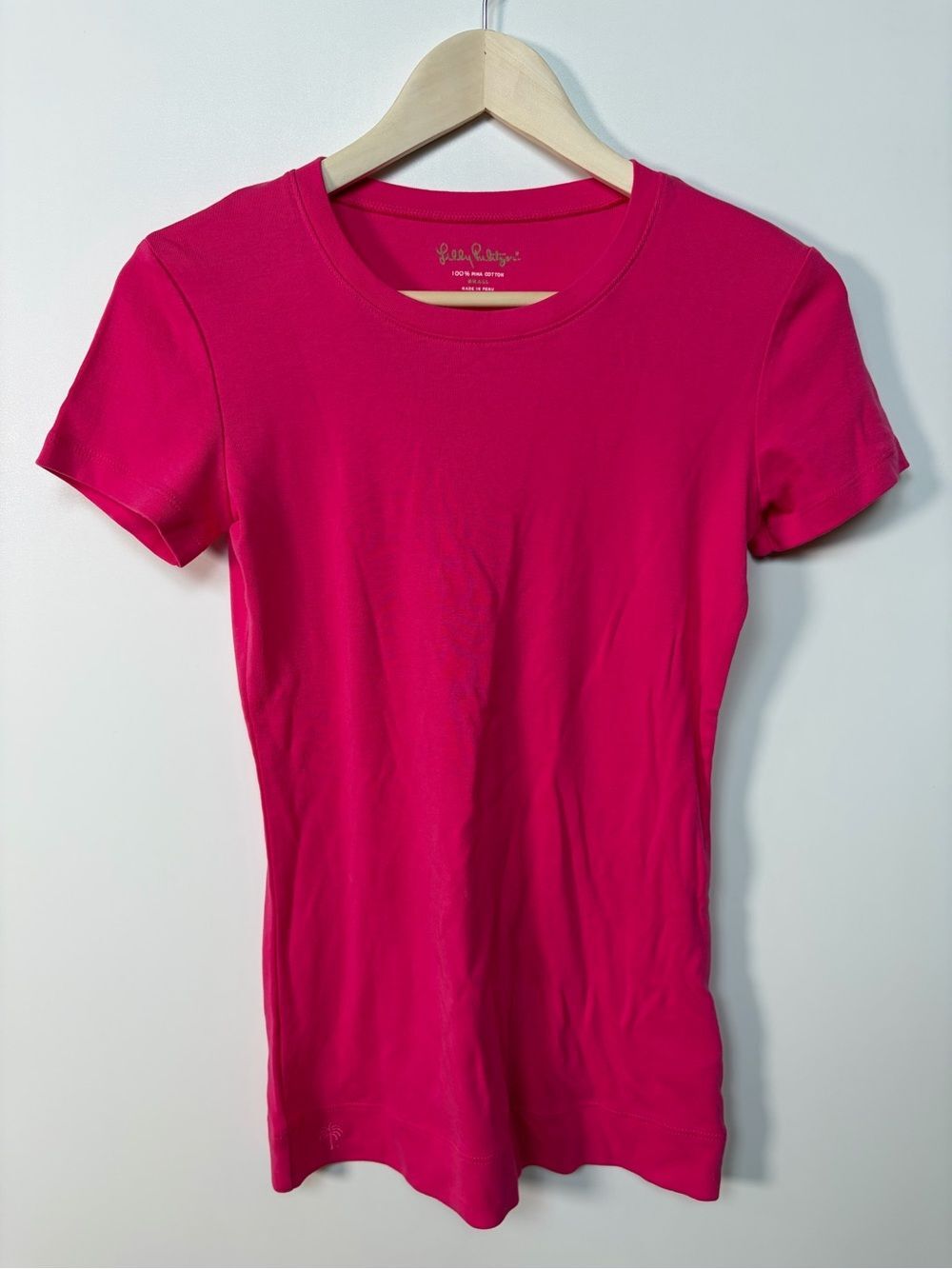 Lilly Pulitzer Hot Pink Crew Neck T Shirt 100% Pima Cotton Size Small